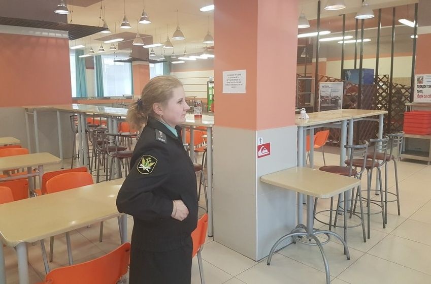  приставы закрыли столовую ургэу 