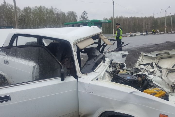 Под Миассом в ДТП с фурой погибла чета пенсионеров