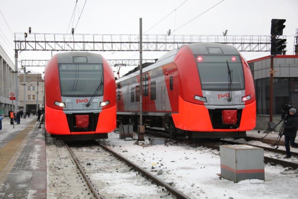  екатеринбург ласточки области свердловской прибывает ласточка отправляется тюмень 