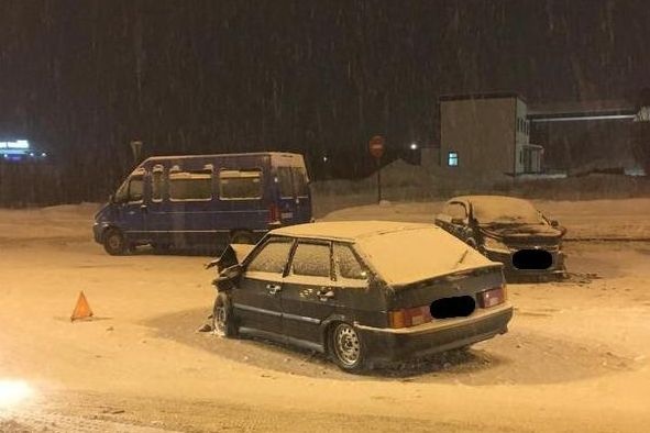  нижневартовске лобовом дтп пострадали школьницы 