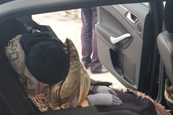  мертвую женщину пытались перевезти украину видом живой пассажирки 