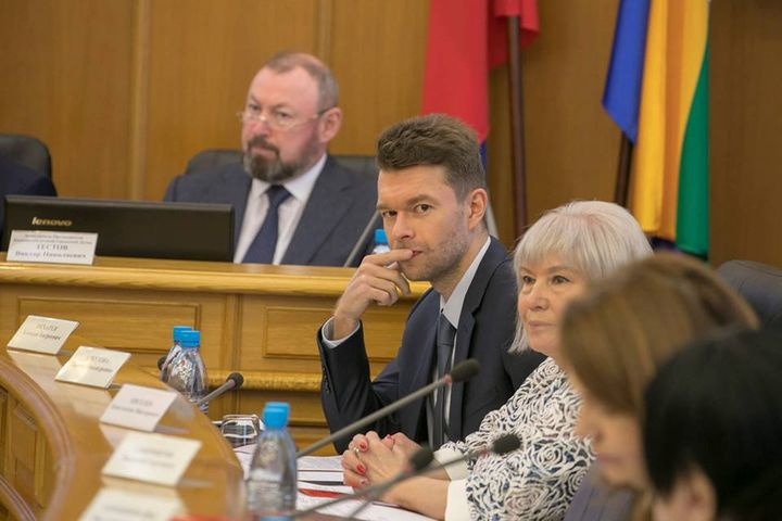  дума екатеринбурга намерена либерализовать проведение опросов горожан 
