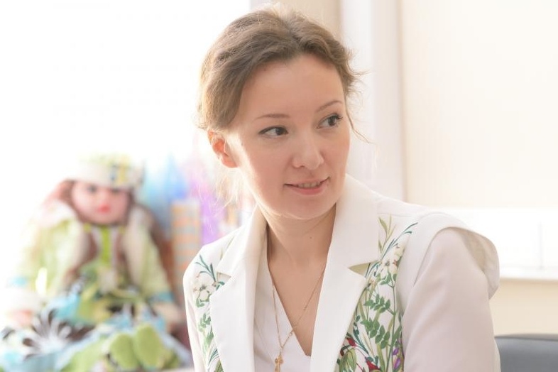  детского омбудсмена просят помочь пострадавшим югорской автокатастрофе 