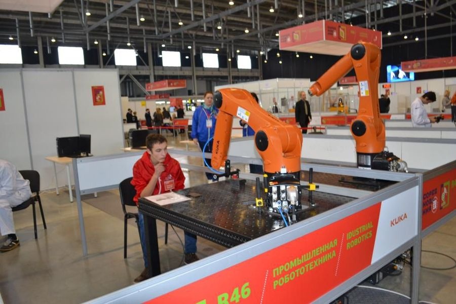    :WorldSkills Hi-Tech      15 