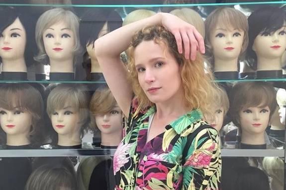  екатеринбургская певица монеточка угодила список forbes 