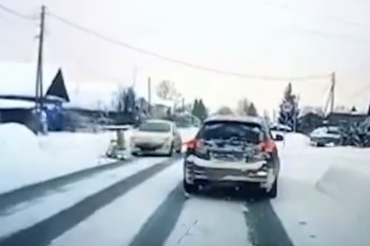  проверит уральца катавшего ребенка снегокате range rover 
