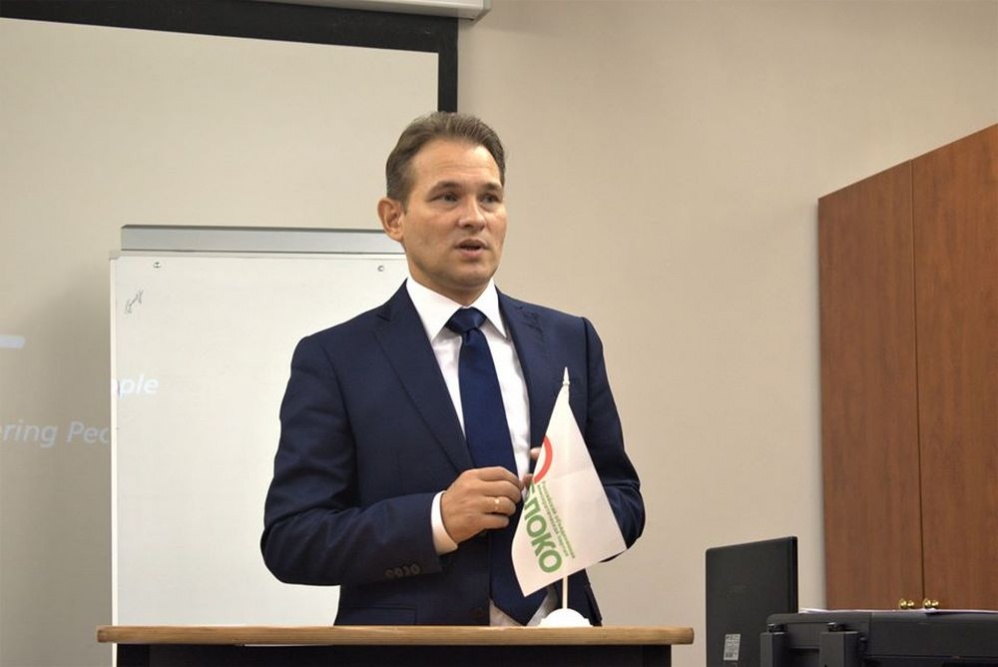  партии петлин яблока пост зампреда 