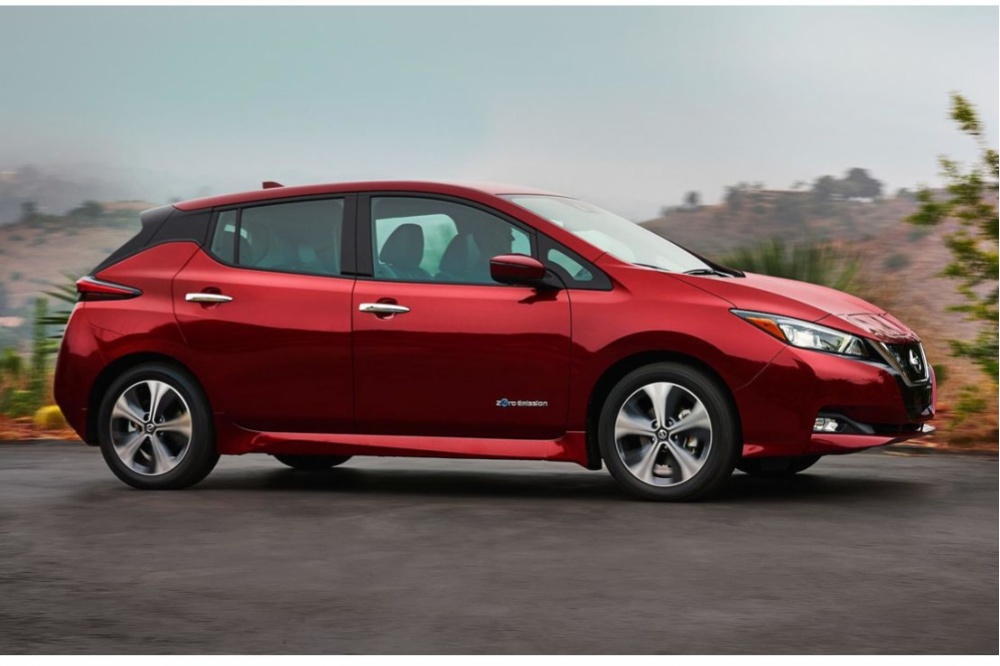   nissan leaf  - 