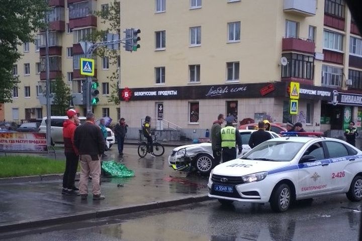  визе легковушка вылетела тротуар погибла женщина-пешеход 