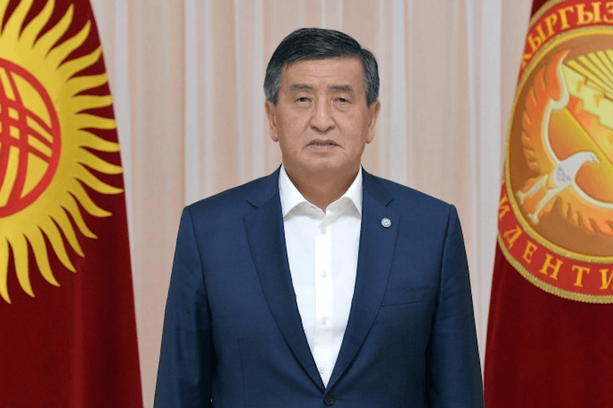  держусь власть президент киргизии отставку 