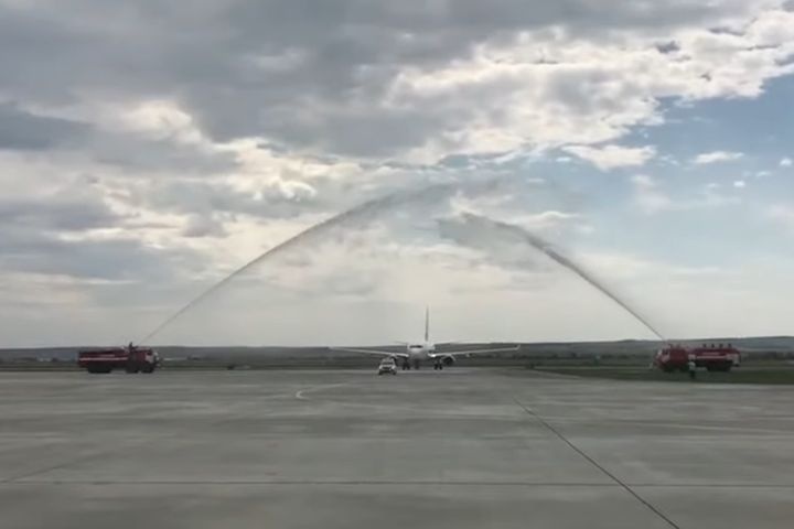 володин вексельберг прибыли открытию аэропорта саратове эконом-классом 