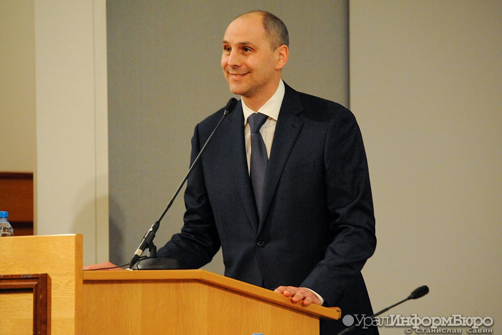  паслера официально представили качестве нового главы свердловской области 