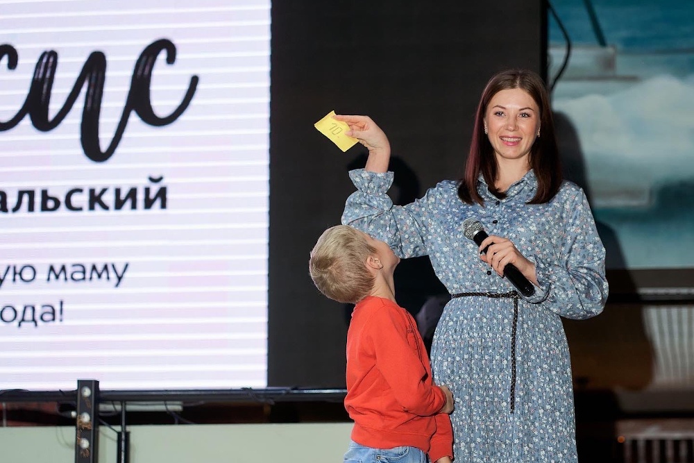  сотрудница газэкс поборется корону миссис каменск-уральский 