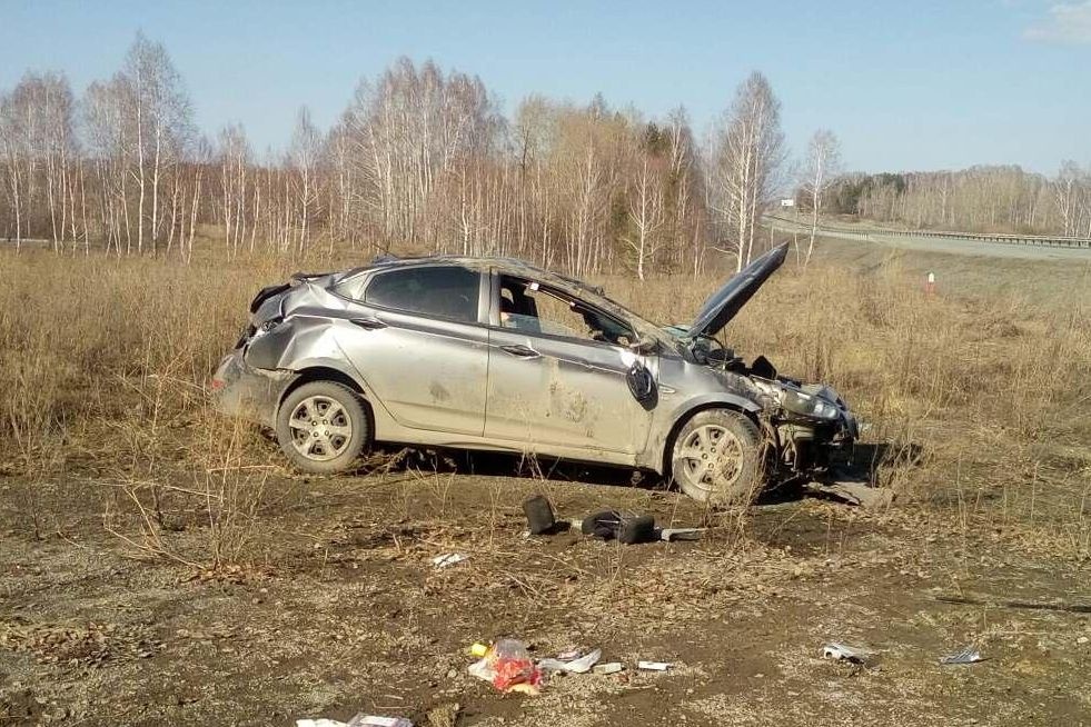  южноуральской трассе перевернулась иномарка погибли 