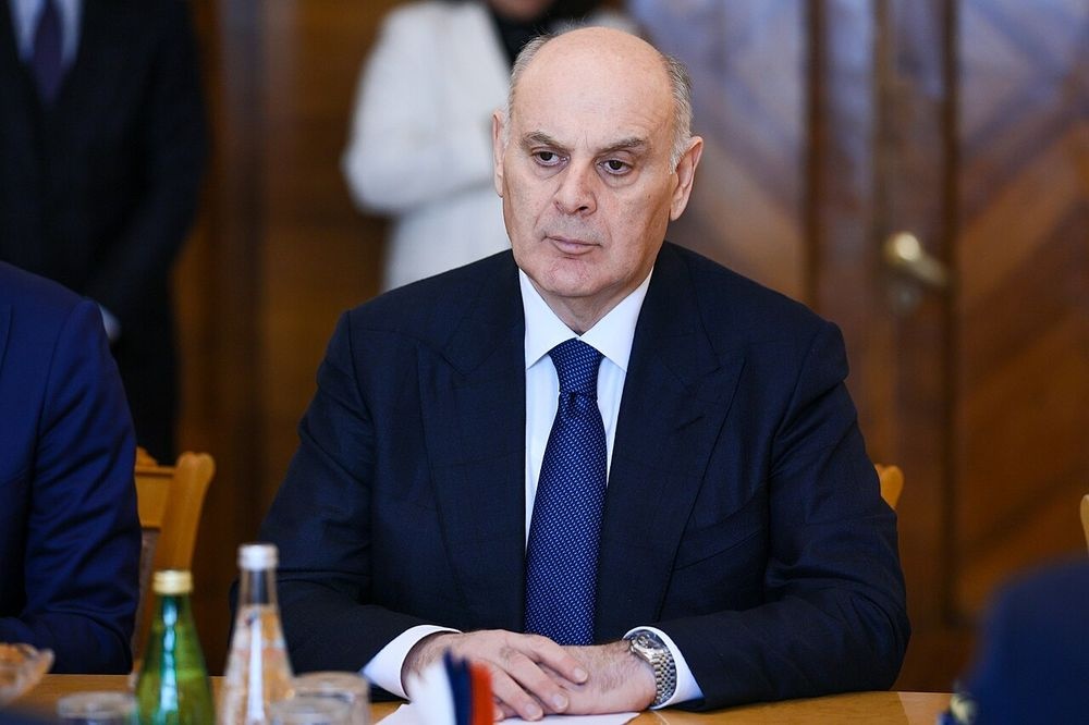  президент абхазии бжания подал отставку ради сохранения стабильности 