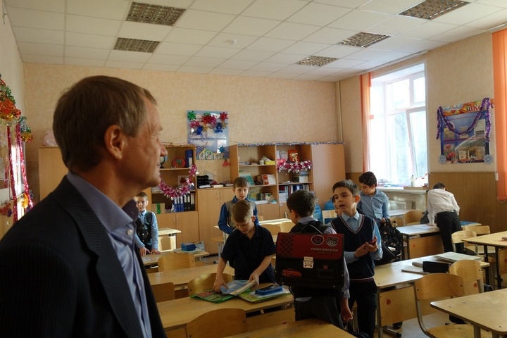  школы екатеринбурга получат технику деньги депутатского миллиона 