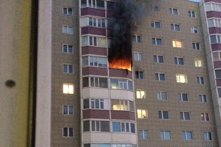  сургутской высотке полыхала квартира этаже 
