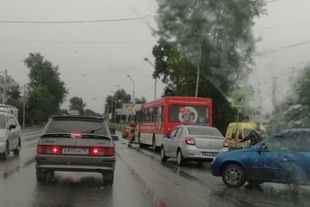  спасатели реанимация въезде екатеринбург произошло дтп автобусом 