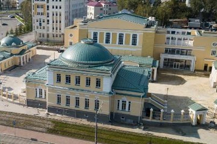  главный монархист россии раскритиковал синара центр 
