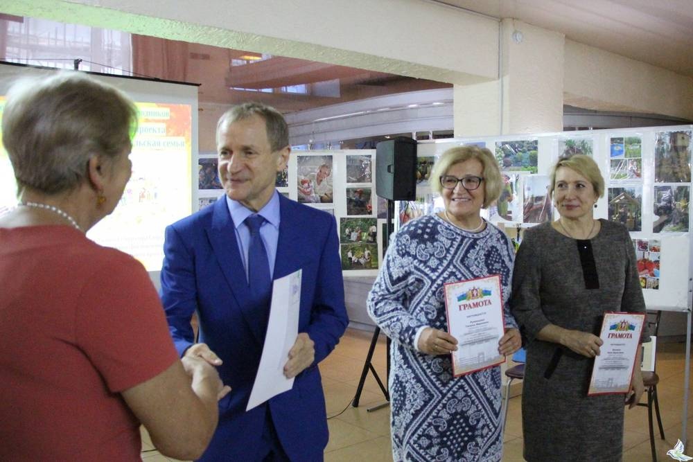  жители кировского района екатеринбурга получили награды успехи городских 