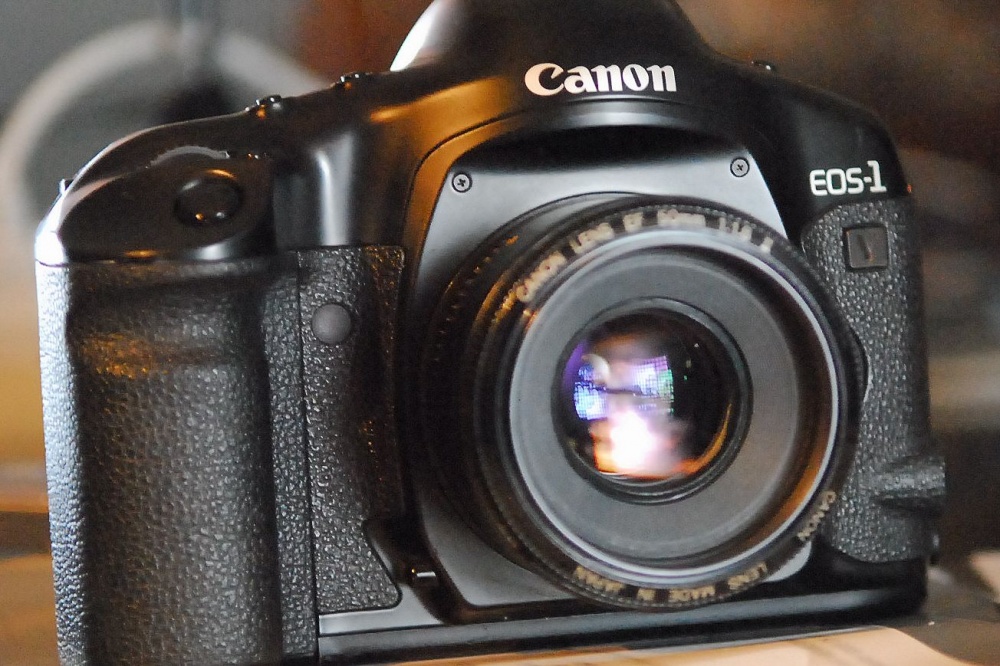  canon прекращает продажи последней пленочной камеры 