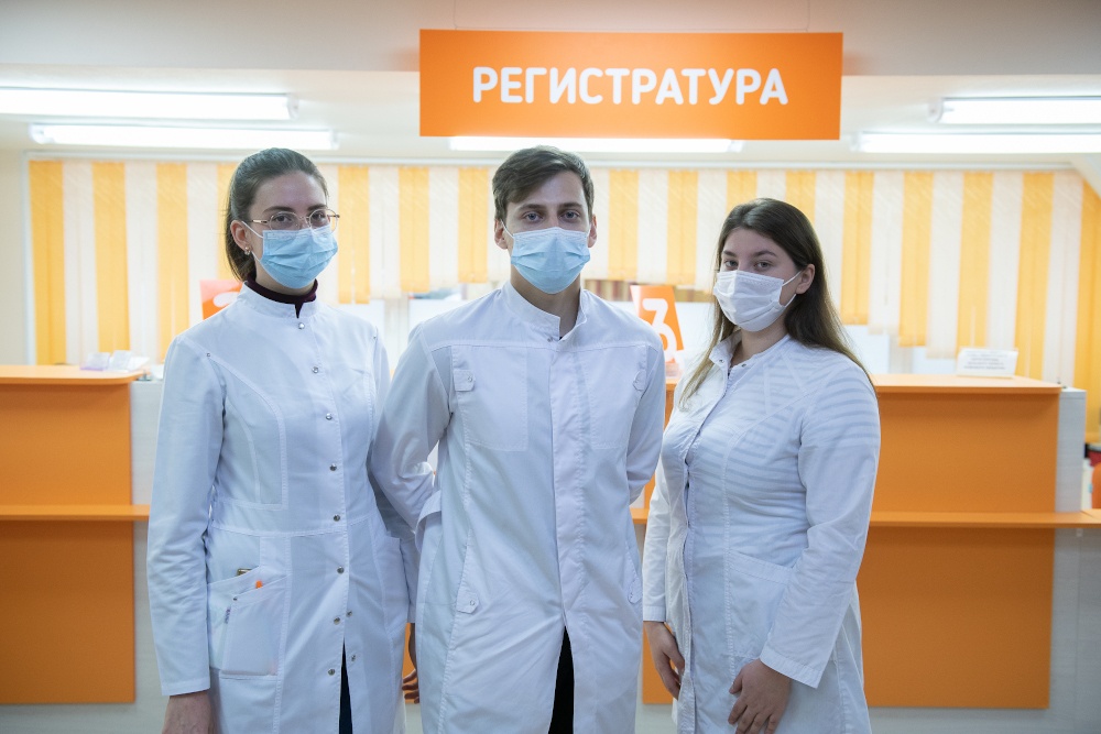  помогать свердловским больницам вышли сотни студентов-медиков 