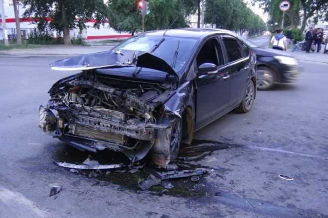  екатеринбурге столкновении иномарок пострадали человека 