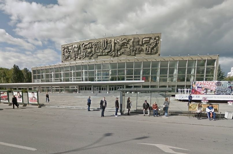  фасад екатеринбургского дворца молодежи обновят подсветят 