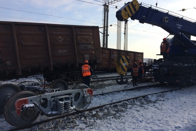  сходом вагонов товарняка прикамье заинтересовались следователи 