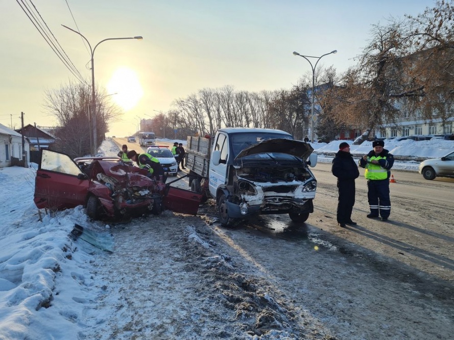  скончалась девушка попавшая дтп подростком каменске-уральском 