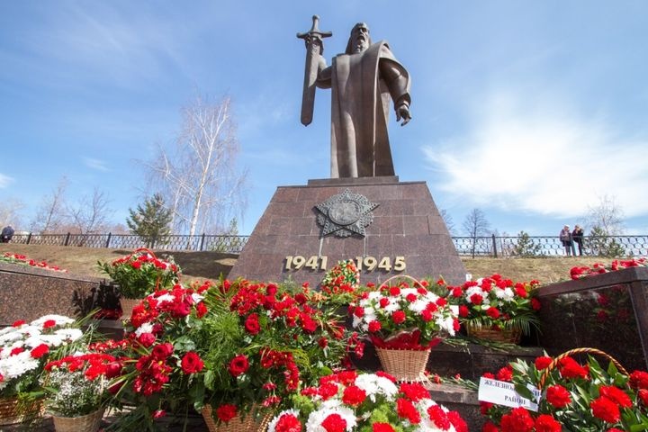  сквер площади обороны екатеринбурге отремонтируют 400 рублей 
