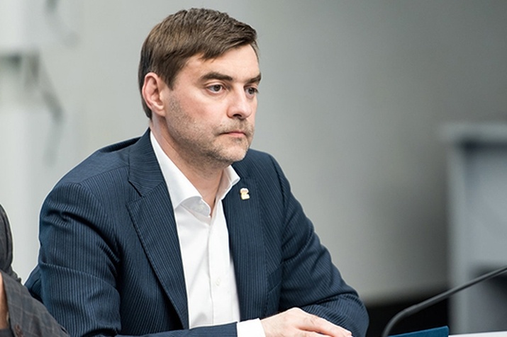  сми сообщили отставке пропустившего пенсионное голосование железняка 