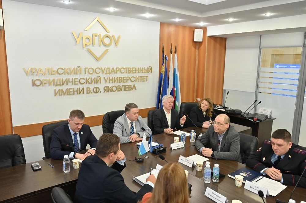  электросамокатам центре екатеринбурга ургюу обсудили проблему арендных сим 