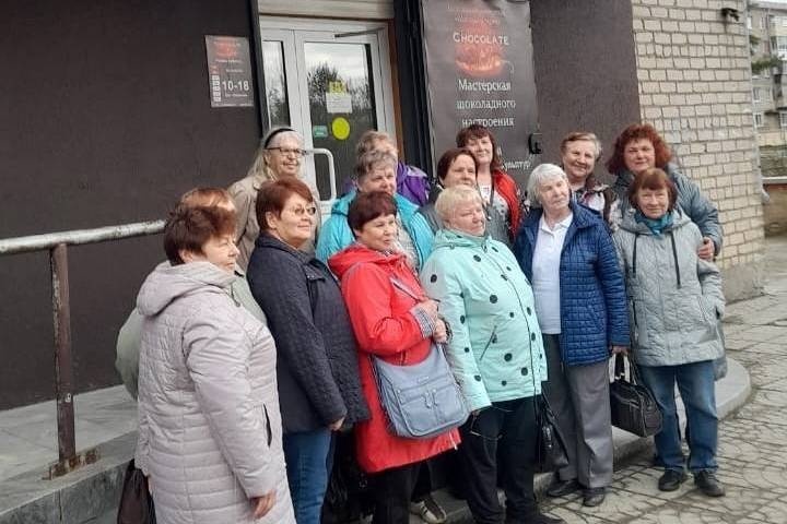  ветеранам октябрьского района екатеринбурга организовали экскурсию мастерскую шоколада 