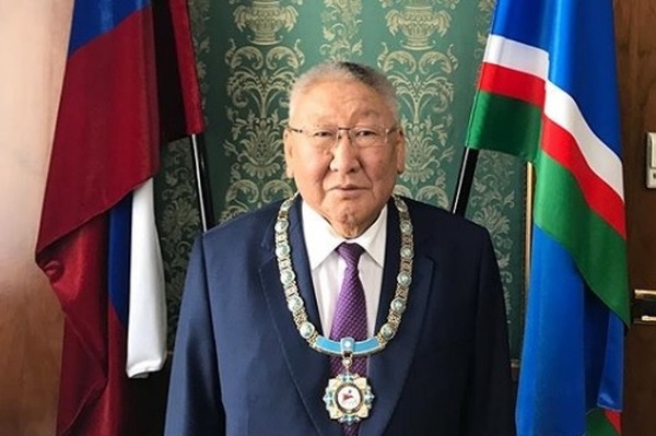  глава якутии отставку 