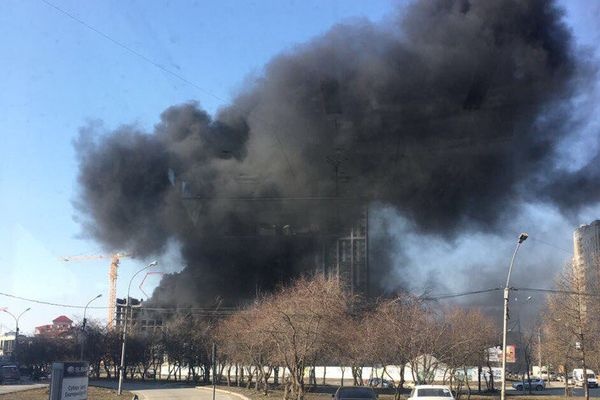  екатеринбурге загорелся московский квартал 
