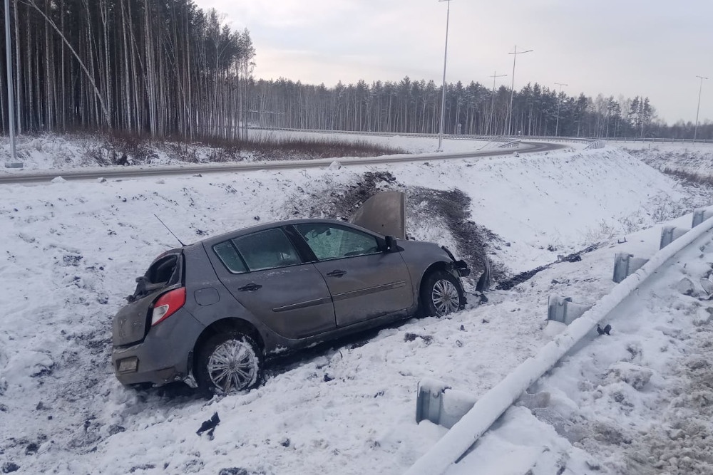  екад опрокинулся автомобиль младенцем 