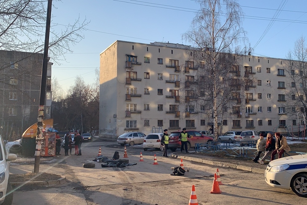  екатеринбурге мусоровоз раздавил пенсионерку 