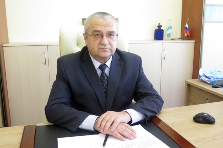  зарплатами курганских учителей следить герман хмелев 