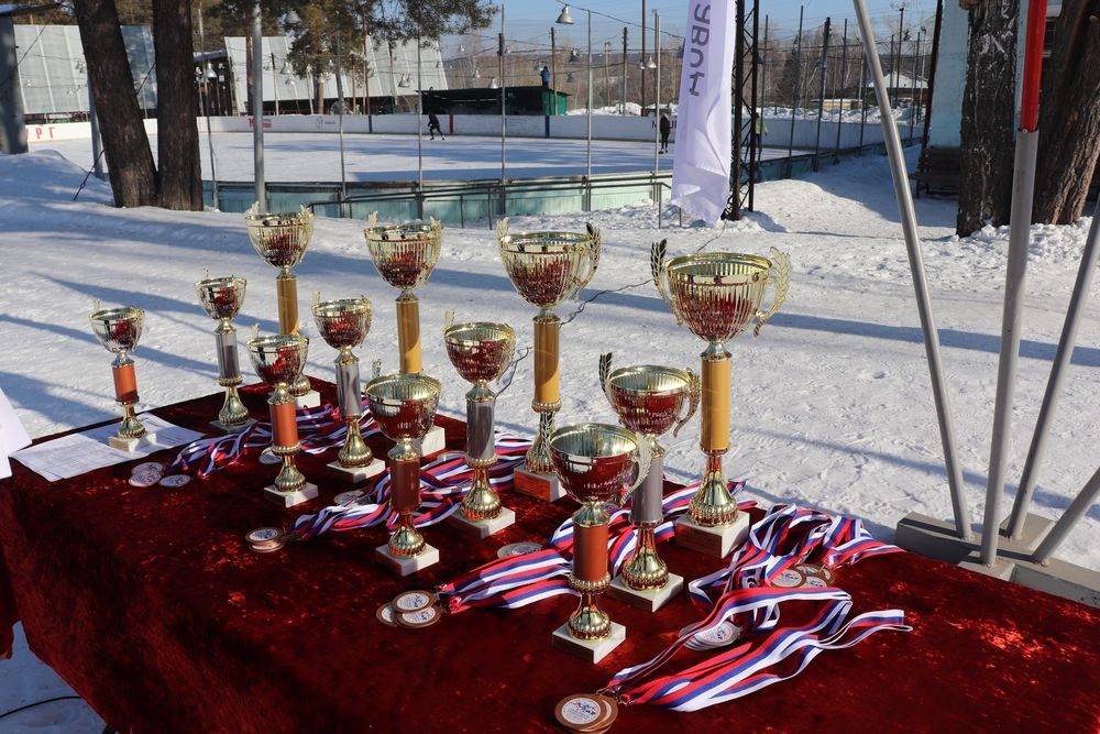  кзф вручил награды самым быстрым лыжникам 
