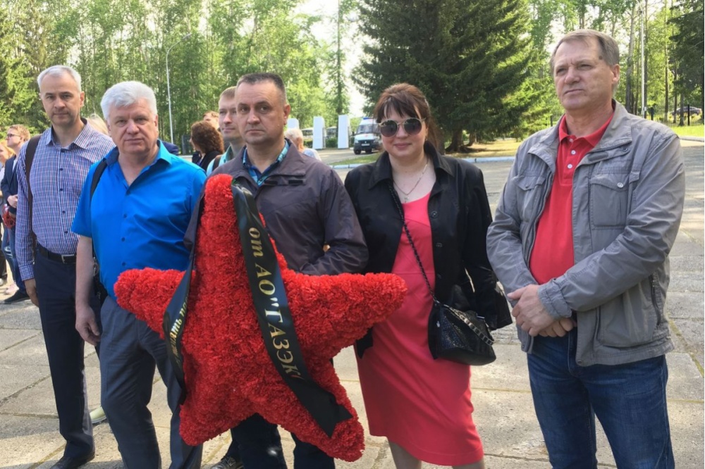  тагильские газовики почтили память воинов вов 