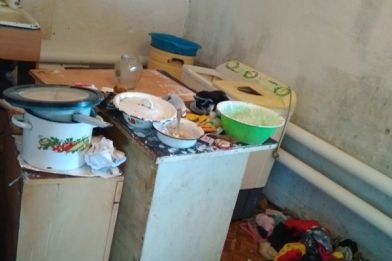  южном урале мать бросила пятерых детей деда-инвалида 