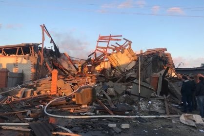 В Заводоуковске взорвался частный дом - трое пострадавших