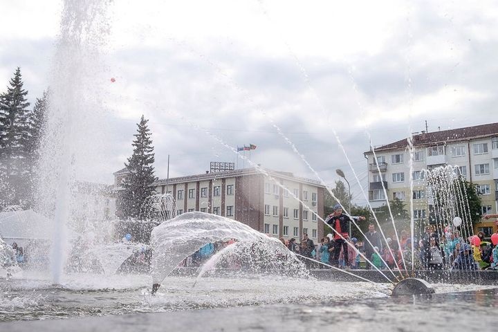  свердловский бюджет потратил миллиард фонтаны 