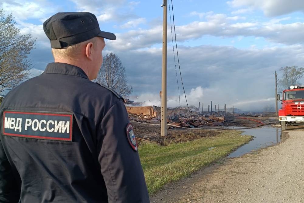  стала известна предварительная причина пожара уничтожившего домов свердловской 