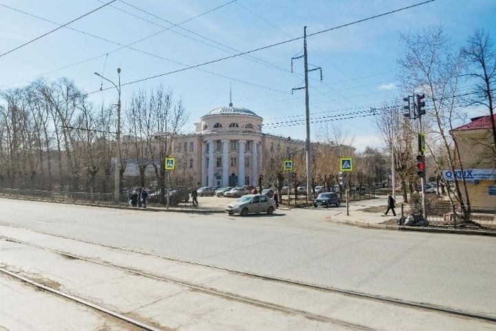  старейшую больницу эльмаша закроют ремонт 