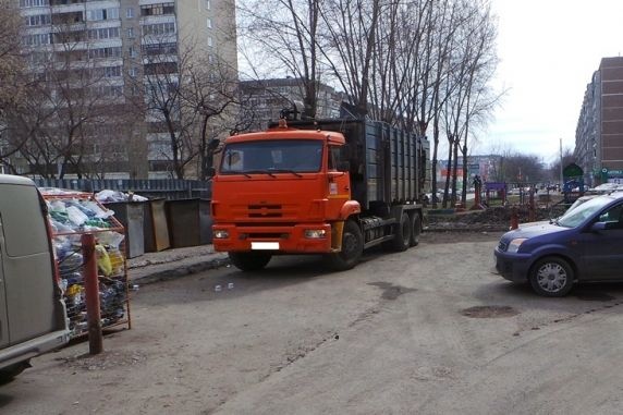 екатеринбуржец погиб колесами мусоровоза 