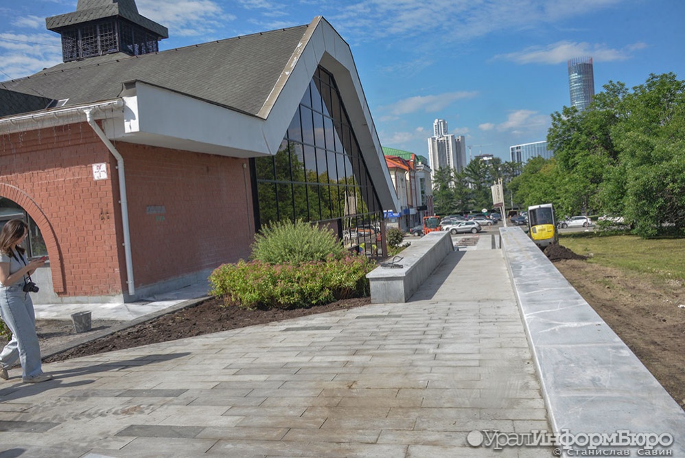  екатеринбургский камерный театр отремонтируют миллион рублей 