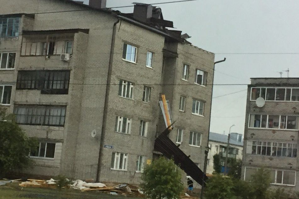  ураган лишил крыши жителей тюмени 