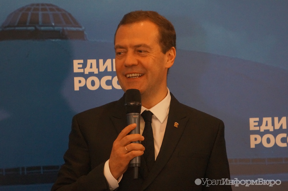  медведев назвал продовольствие тихим оружием россии 